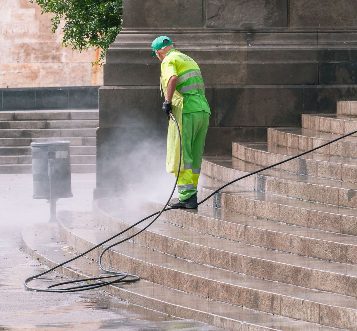 Stone steps cleaned in Midtown