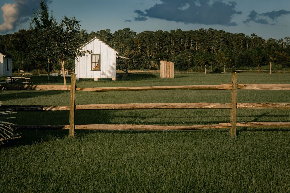 Acreage perimeter treatment in Valrico